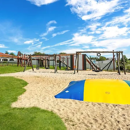 Pet Friendly In With Outdoor Swimming Pool